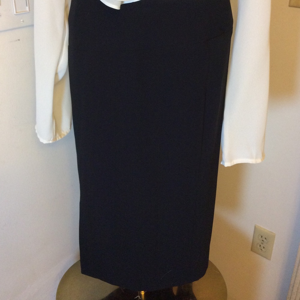 NWOT BLACK GORGEOUS LINED SUIT - Picture 8 of 8